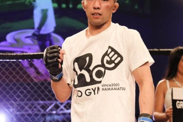 德杯三连冠背后的故事Knight归队核心价值凸显引领滔搏迈向更高巅峰